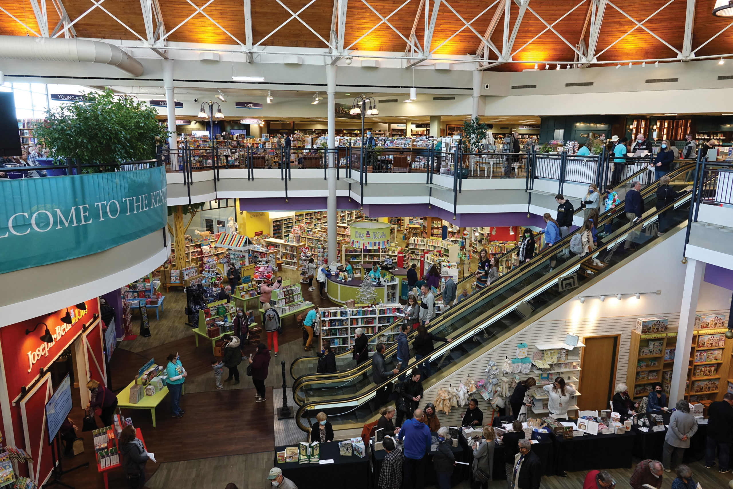 Exploring-Kentucky-KY-Book-Festival-at-Joseph-Beth-Booksellers.credit-KyHumanities-scaled